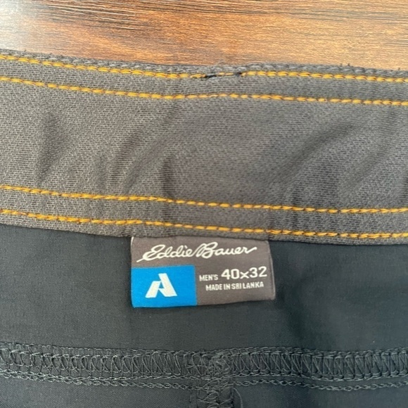 Eddie Bauer Men’s Guide Pro Pants Size 40x32 - Picture 3 of 5